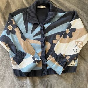 This is Hollister sweater that I bought in store and just never wore